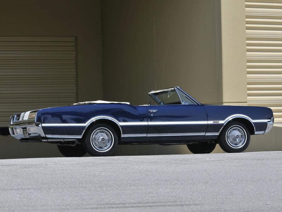  Oldsmobile Cutlass 442 Convertible 1967 года  (фото 9 из 14)